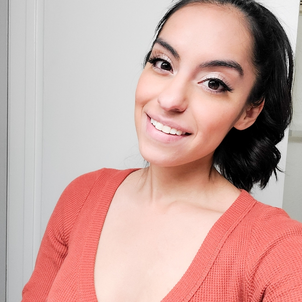 Meet your Posher, Evelin